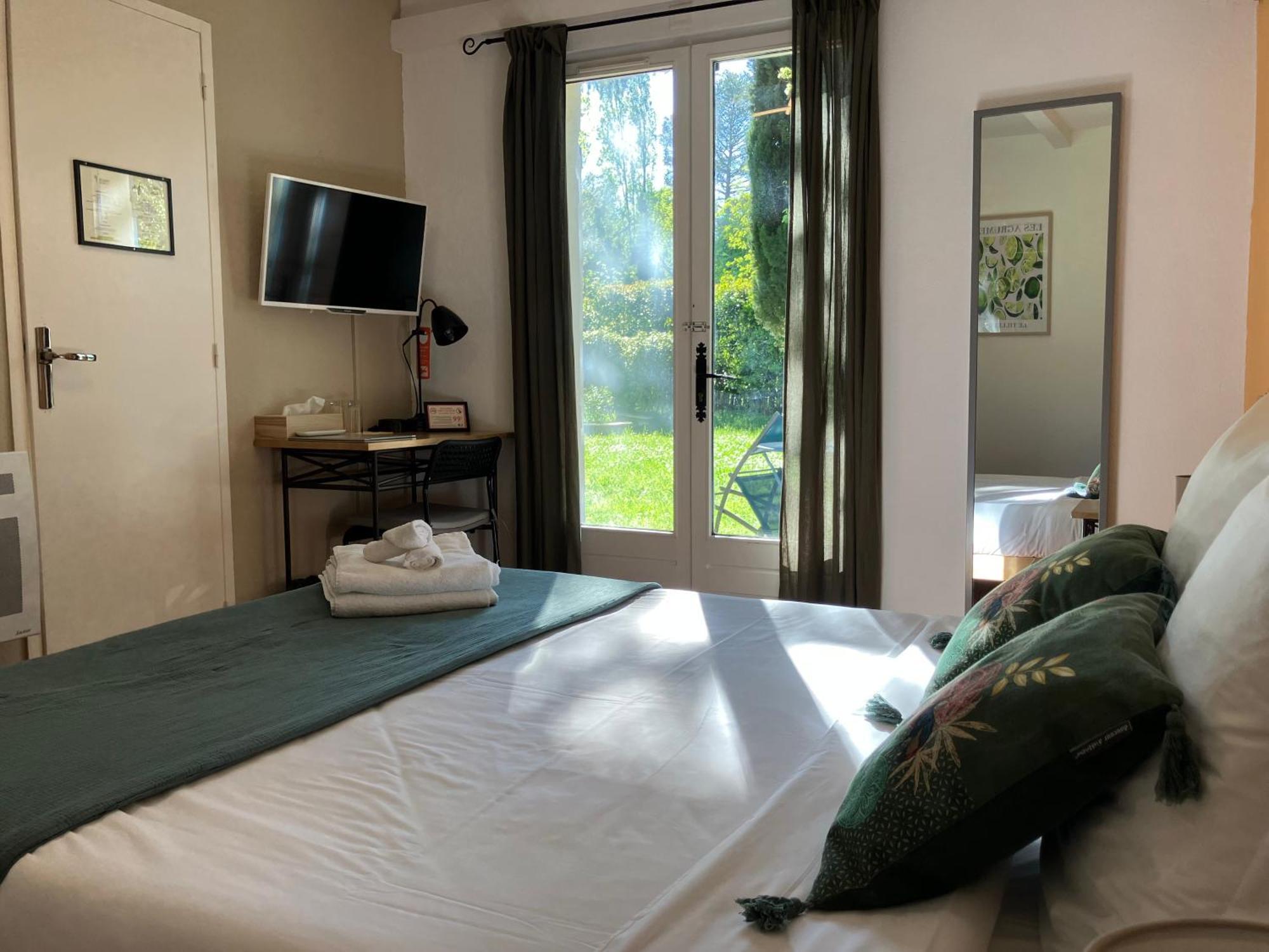 Hotel La Bastide Du Val 3*